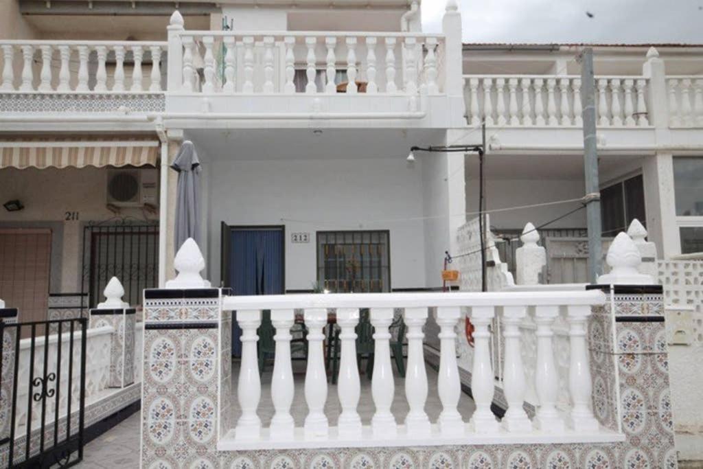 Bungalov U Ruzove Laguny Torrevieja Exterior photo